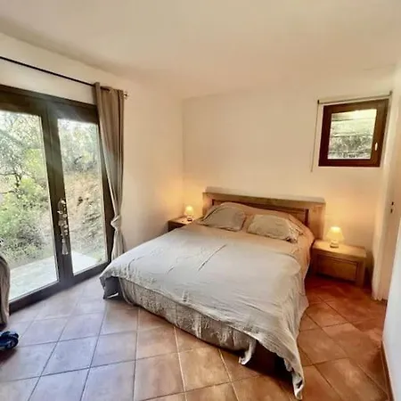 Ferienhaus Maison Rosa Vue Panoramique Santa Giulia, 8pers